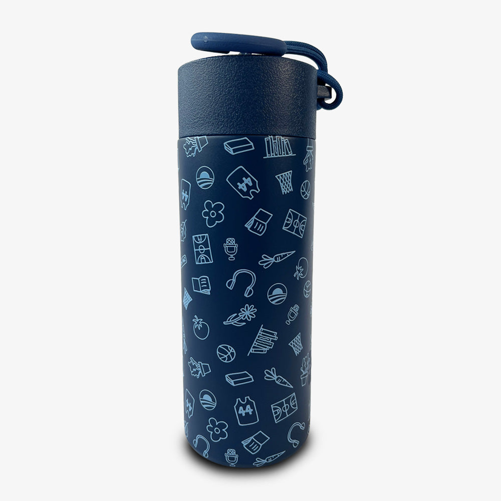 Show your support for the Obama Presidential Center with this navy Obama Presidential Center Hope Water Bottle, featuring a dark blue cap and handle and decorated with light blue school-themed doodles.